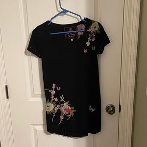 Johnny Was Black Floral Embroidered Short Sleeve Tee